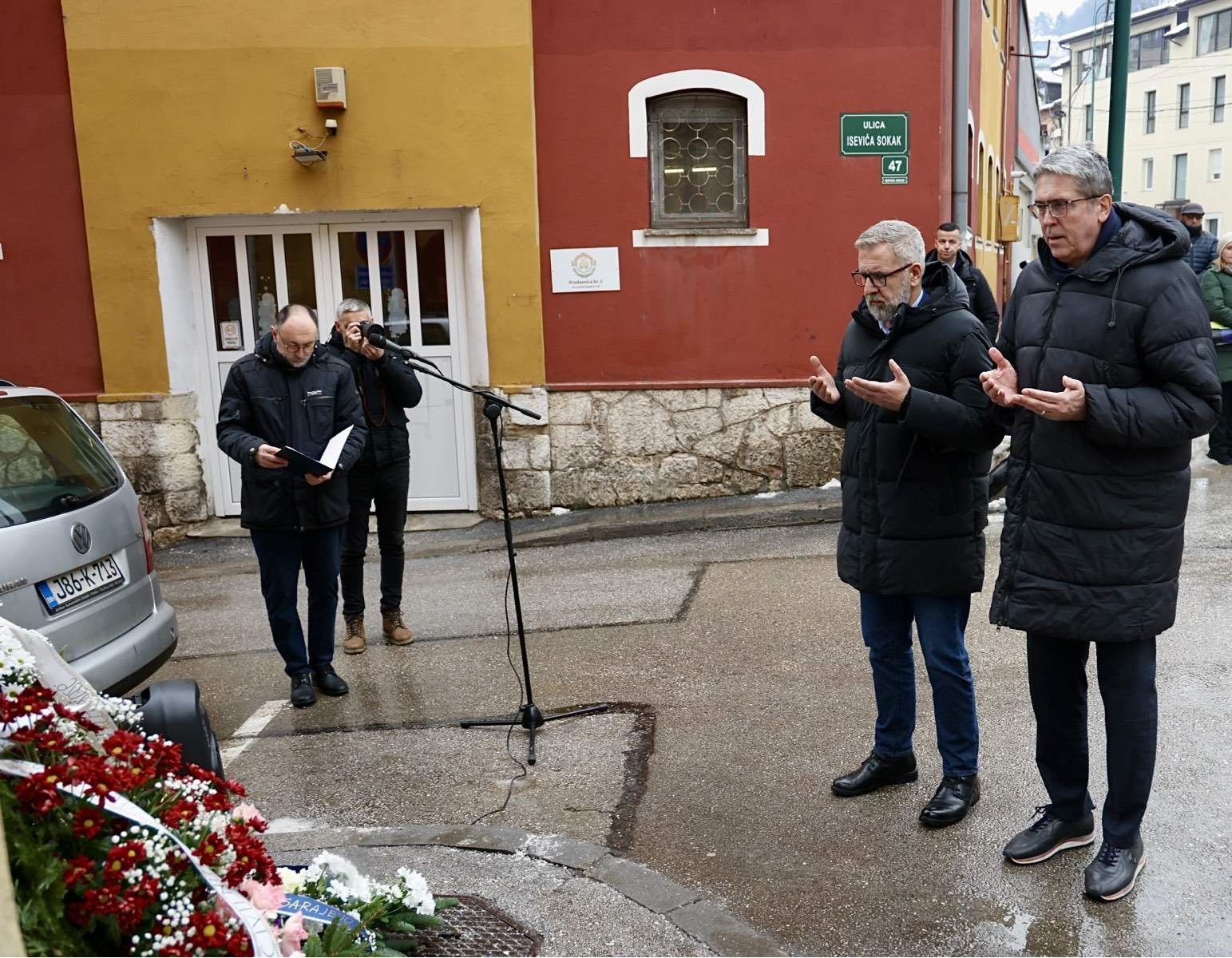 Gradonačelnik Avdić u ime Grada Sarajeva odao počast ubijenim u masakru u Isevića sokaku 