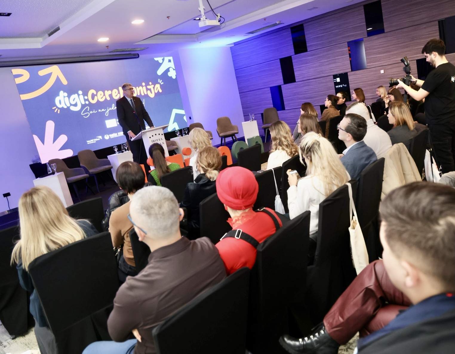 Gradonačelnik Avdić pozdravio nazočne na prezentaciji Digitalnog centra za mlade