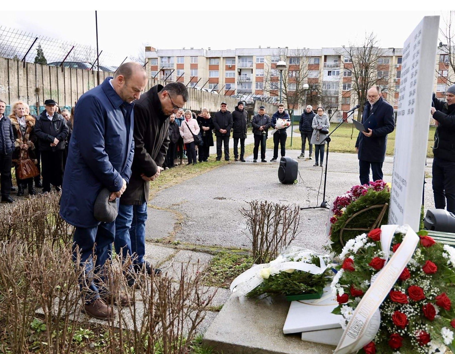 Sjećanje na žrtve masakra u ulici Oslobodilaca Sarajeva na Dobrinji