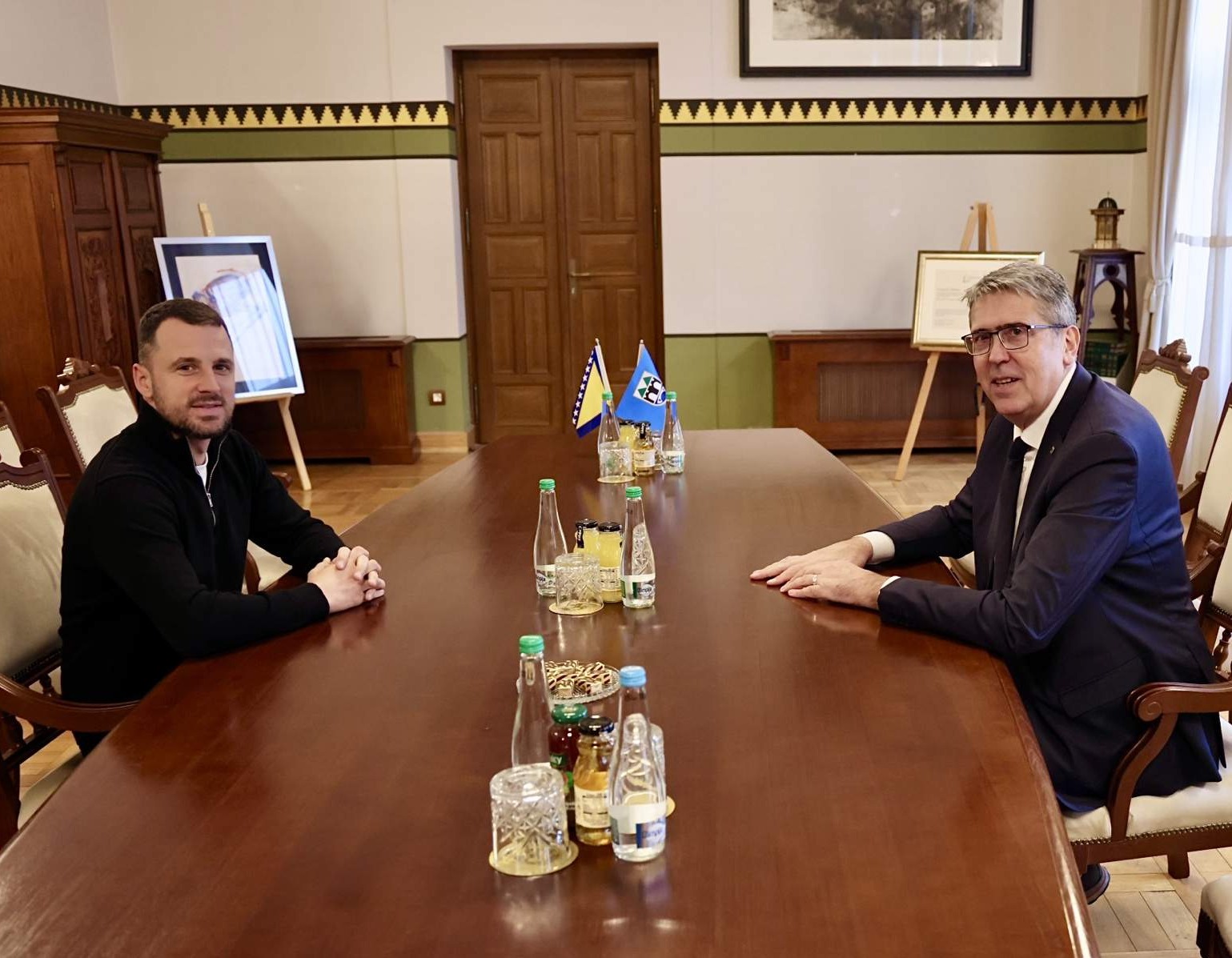 Gradonačelnik Avdić ugostio legendarnog Krstu Velkoskog