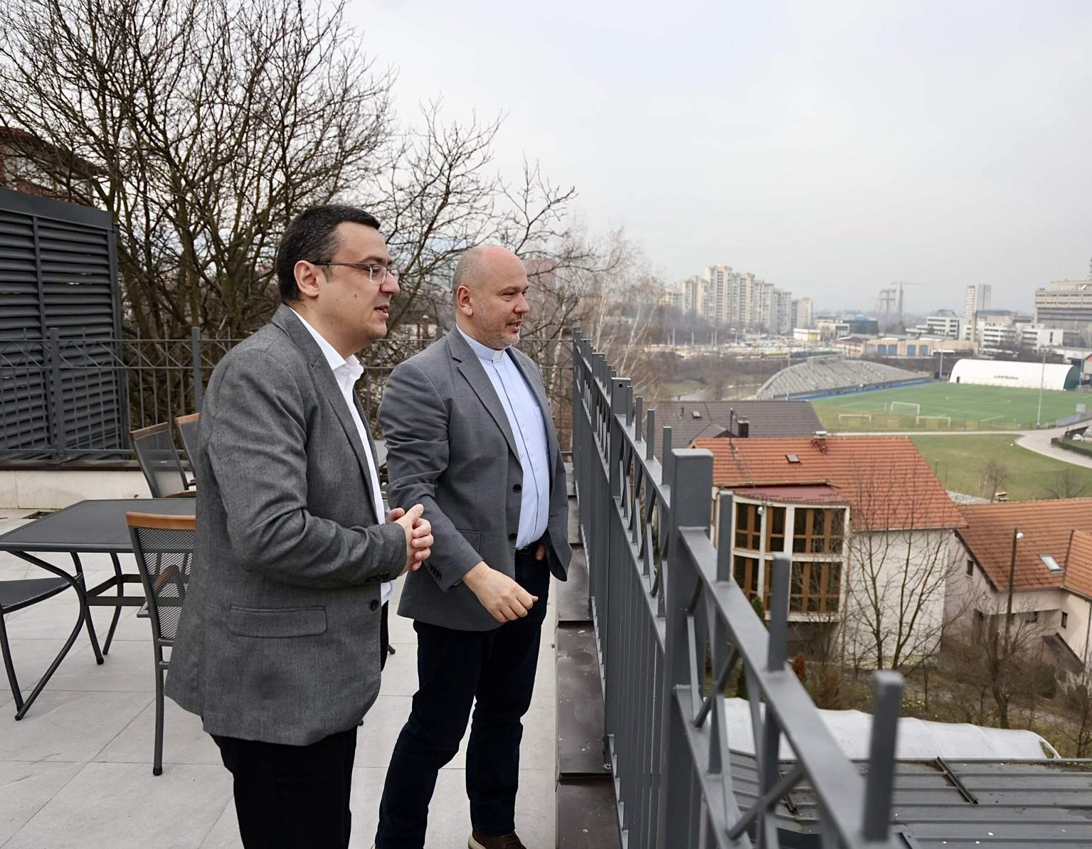 Zamjenik Puharić u posjeti Nadbiskupijskom centru za pastoral mladih Ivan Pavao II.