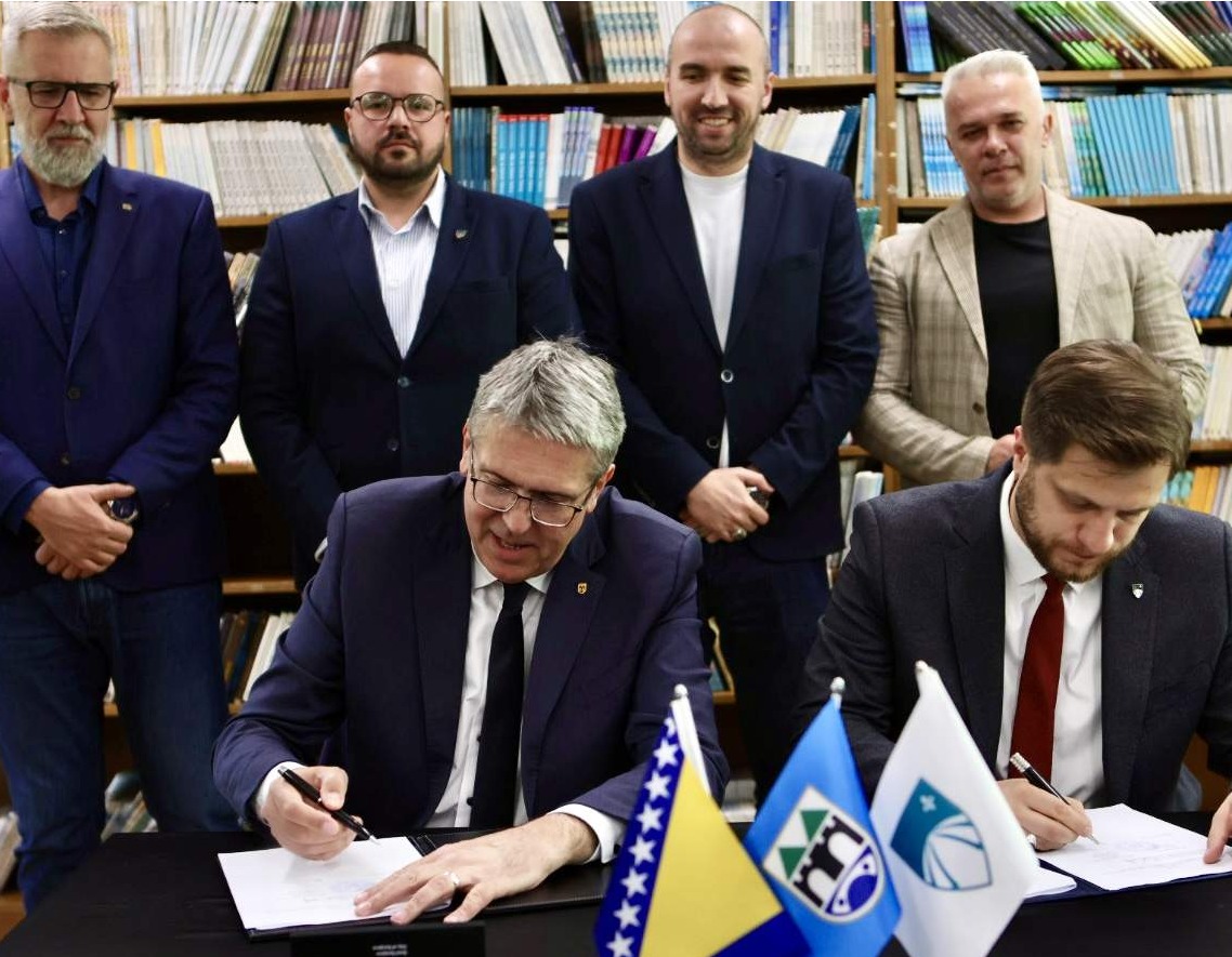 Авдић - Ченгић: Уређење спортског терена испред ЈУ ОШ "Врхбосна"