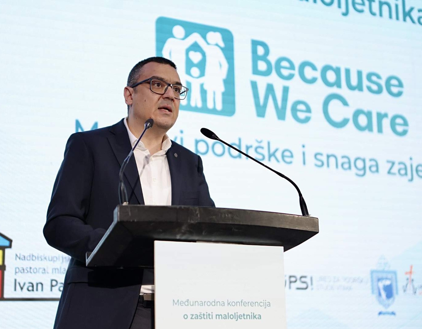 Замјеник Пухарић на Међународној конференцији „Because We Care  – Мостови подршке и снага заједнице“
