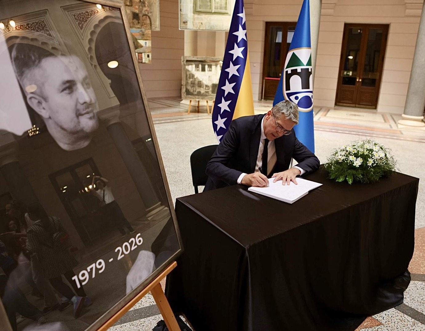 Vijećnica: Knjiga žalosti za Edina Avdića dostupna i sutra