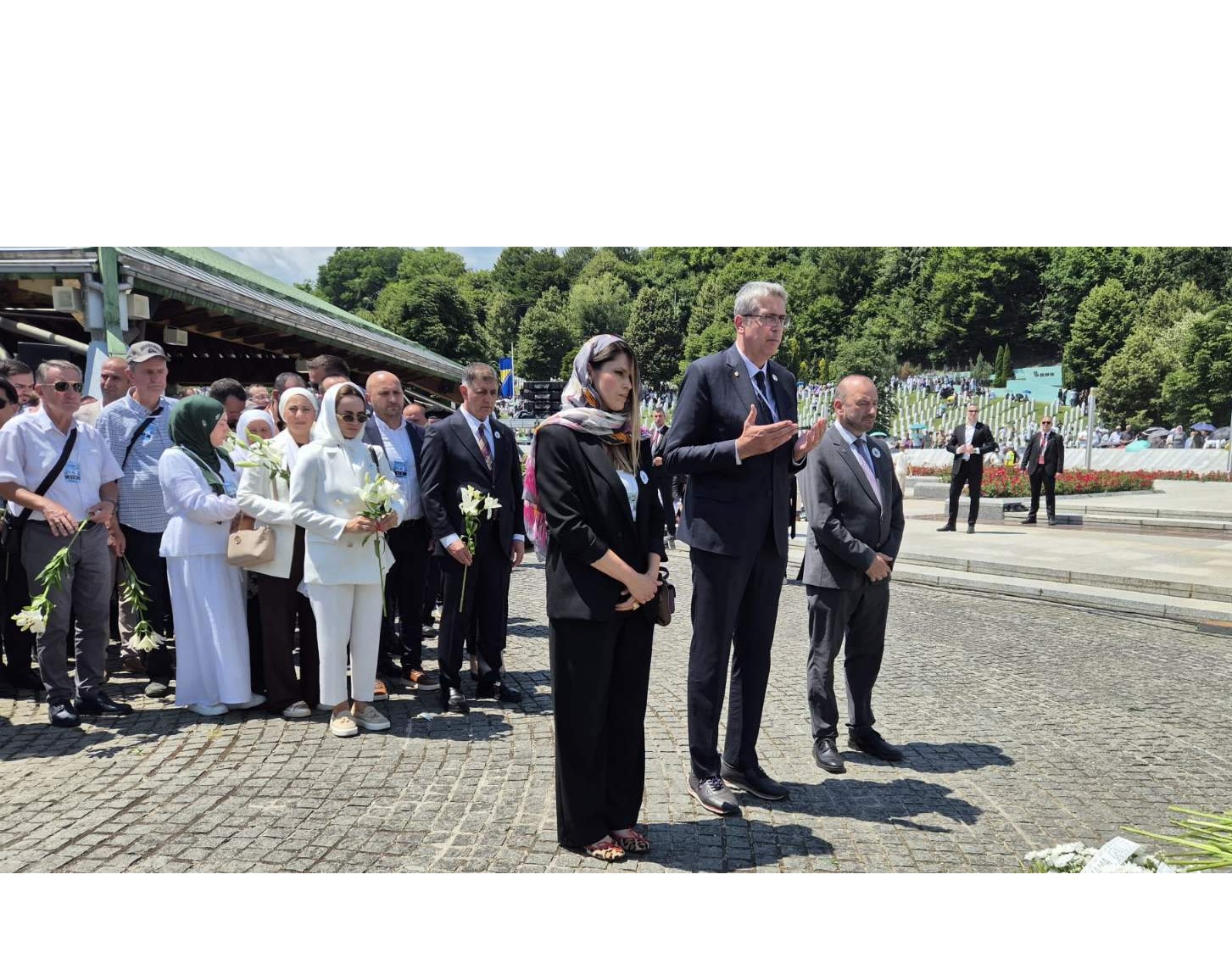 Delegacija Grada Sarajeva odala počast žrtvama genocida u Potočarima