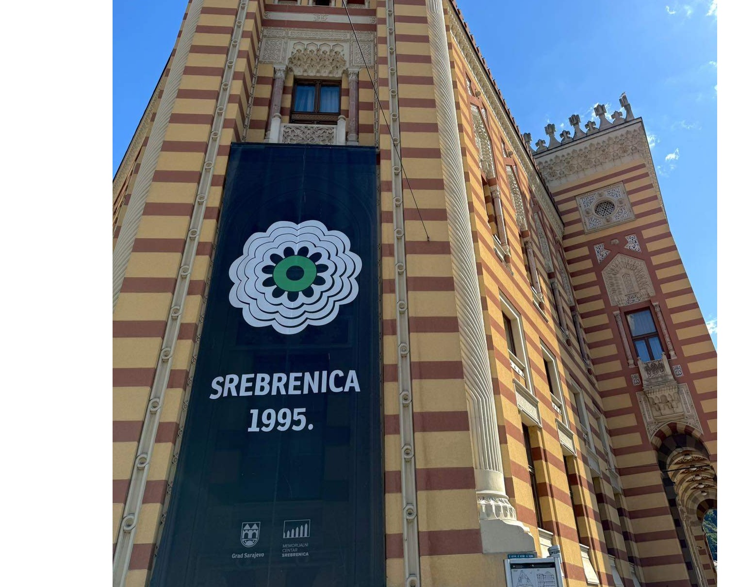 11. juli: Sarajevo odaje počast žrtvama Srebrenice
