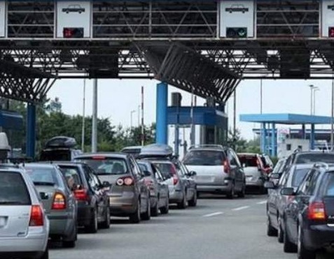 Pojačan saobraćaj vozila na graničnim prijelazima Izačić, Velika Kladuša i Bosanska Gradiška