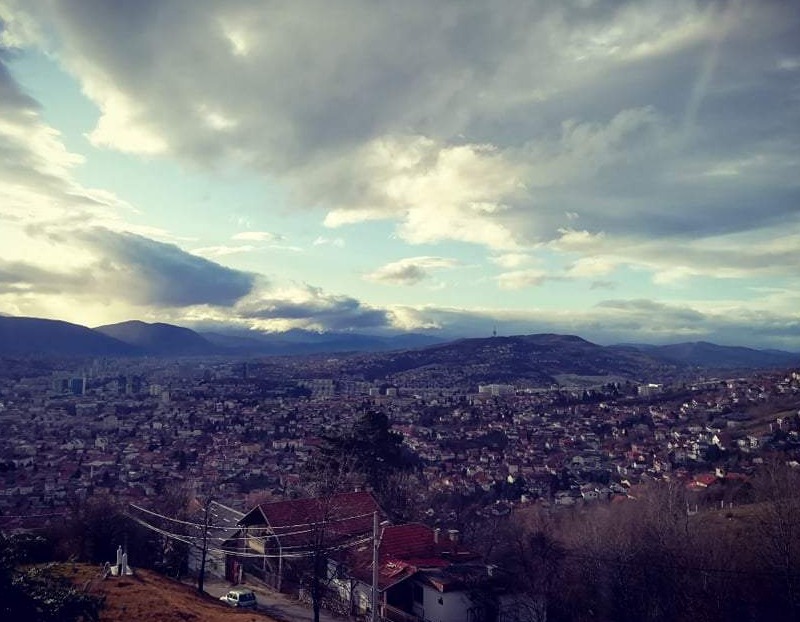Vlada KS ukinula „Upozorenje“, na snazi ostaje „Pripravnost“