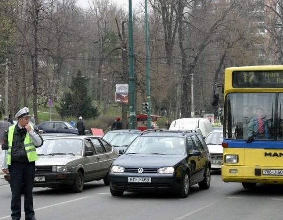BIHAMK: Vozači oprez, počinje drugo polugodište u školama, očekuje se veliki broj djece na saobraćajnicama
