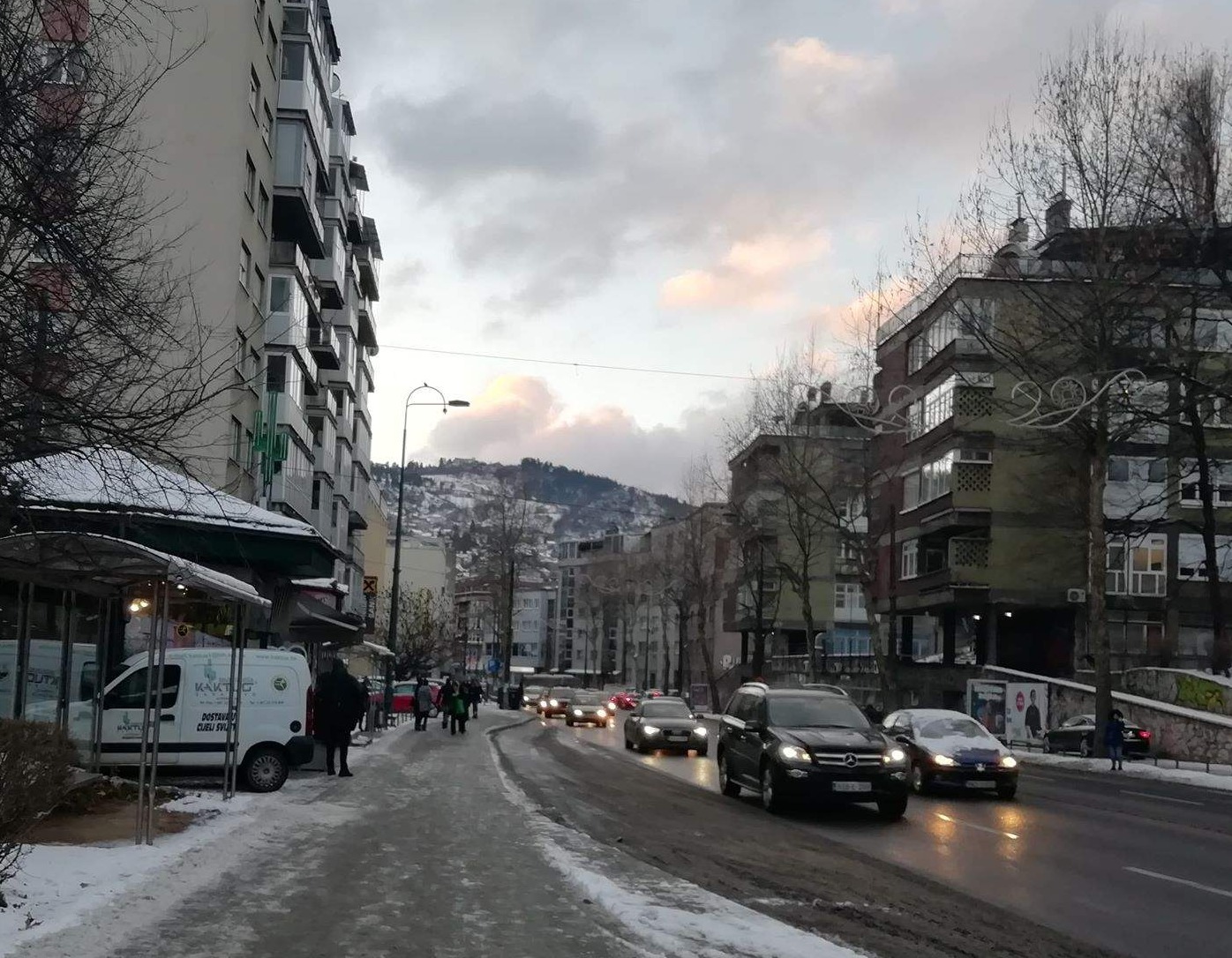 BIHAMK: Povećana opasnost od odrona na kolovoz