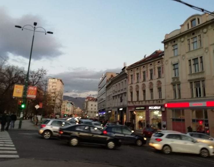 BIHAMK: Očekuje se pojačan saobraćaj vozila prema izletištima
