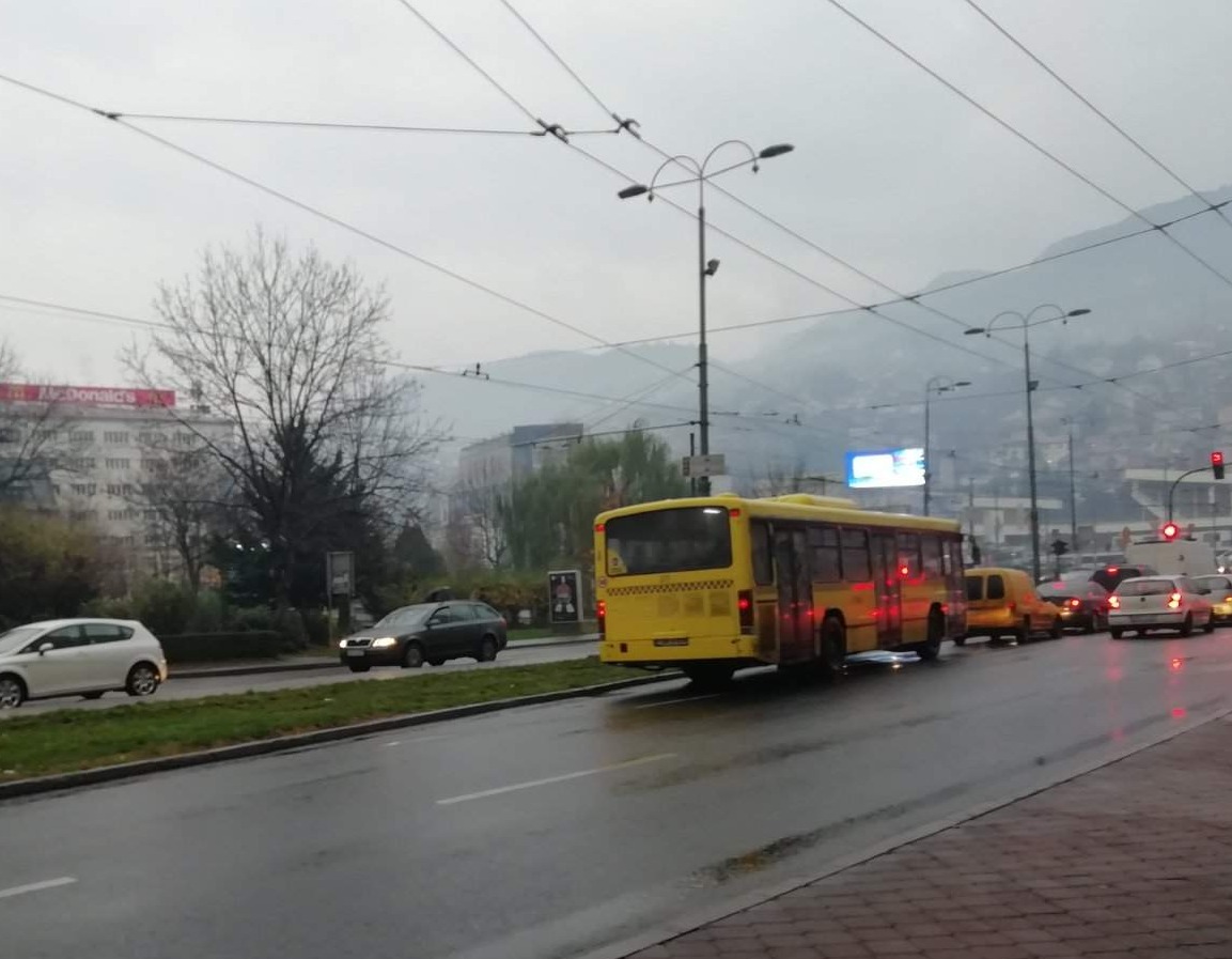 BIHAMK: Vozači oprez, učestali odroni zemlje i kamenja na kolovoz