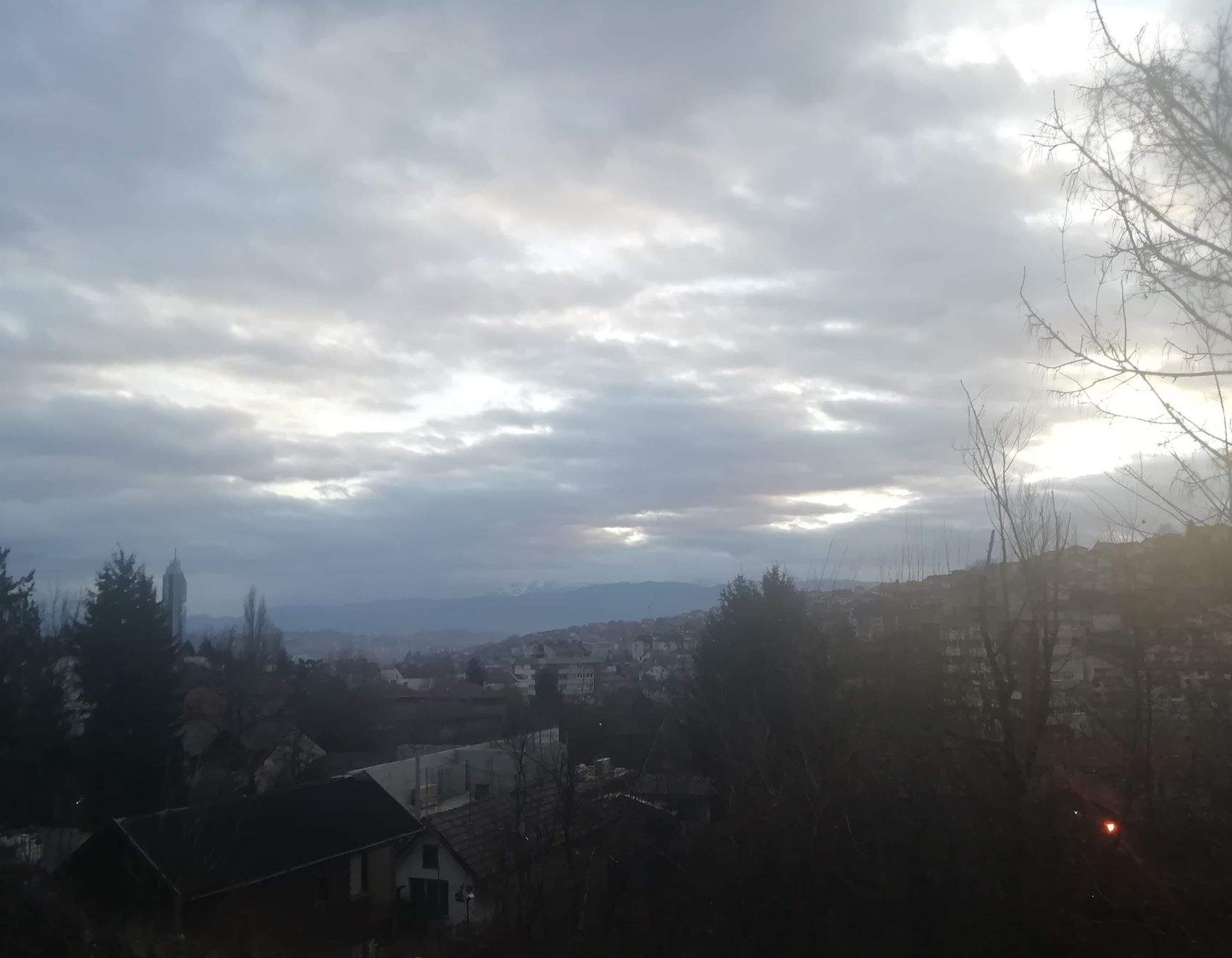 U BiH oblačno, do kraja dana kiša, susnježica i snijeg