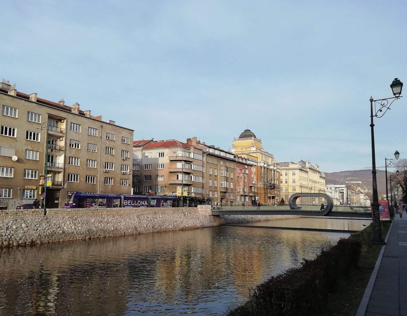 U Sarajevu sunčano uz malu do umjerenu oblačnost