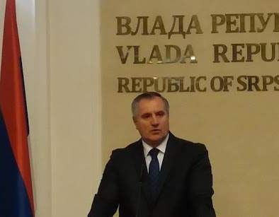 Zatvaraju se škole i fakulteti u RS, zabranjuju javna okupljanja