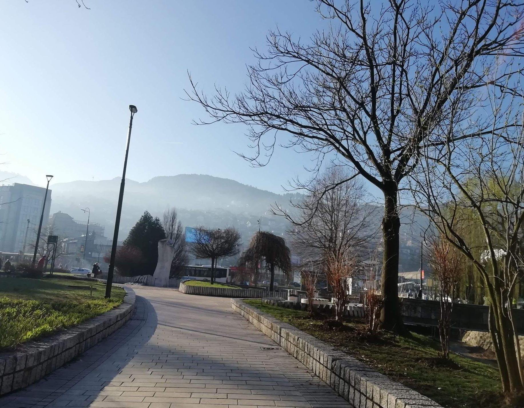 U Sarajevu sunčano, dnevna temperatura oko 20 stepeni