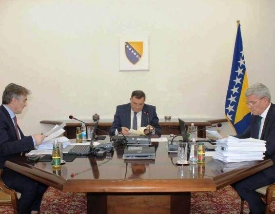 Predsjedništvo BiH traži zatvaranje svih graničnih prijelaza