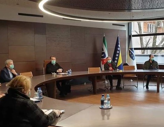 Zasjedao Kolegij SDA: Objaviti imena osoba kojima je određena mjera izolacije