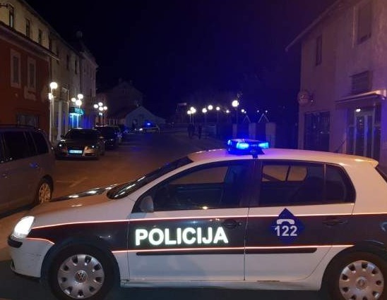 MUP KS - Tri osobe kažnjene zbog nepoštivanja policijskog sata