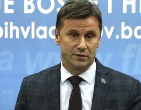 Novalić: Maksimalno ćemo pomoći sjetvu, nijedna njiva ne treba ostati nezasijana
