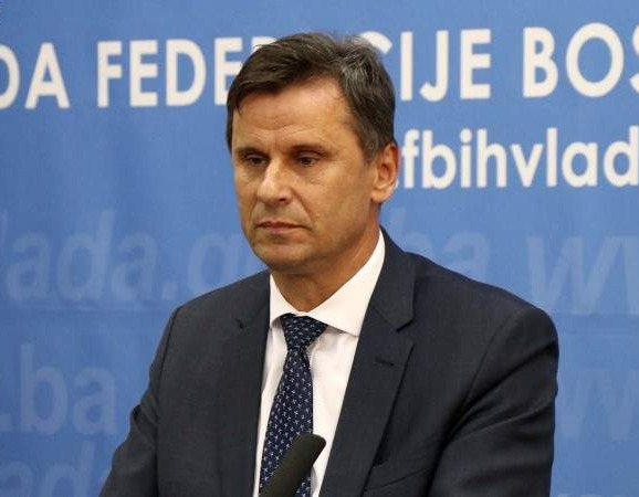 Novalić: Naredili smo smanjenje cijena nafte, niko ne smije profitirati od krize