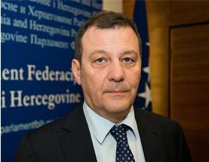 Utemeljeno Znanstveno tijelo Ministarstva zdravstva KS za praćenje pandemije
