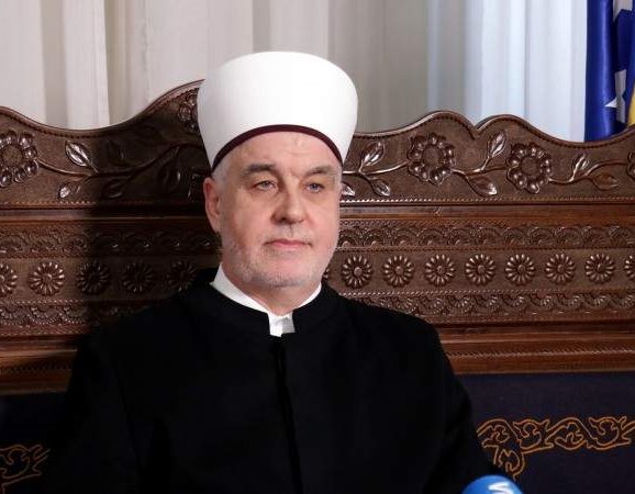 Kavazović: Ramazan i u ovakvim okolnostima donosi obilje Božije milosti (VIDEO)