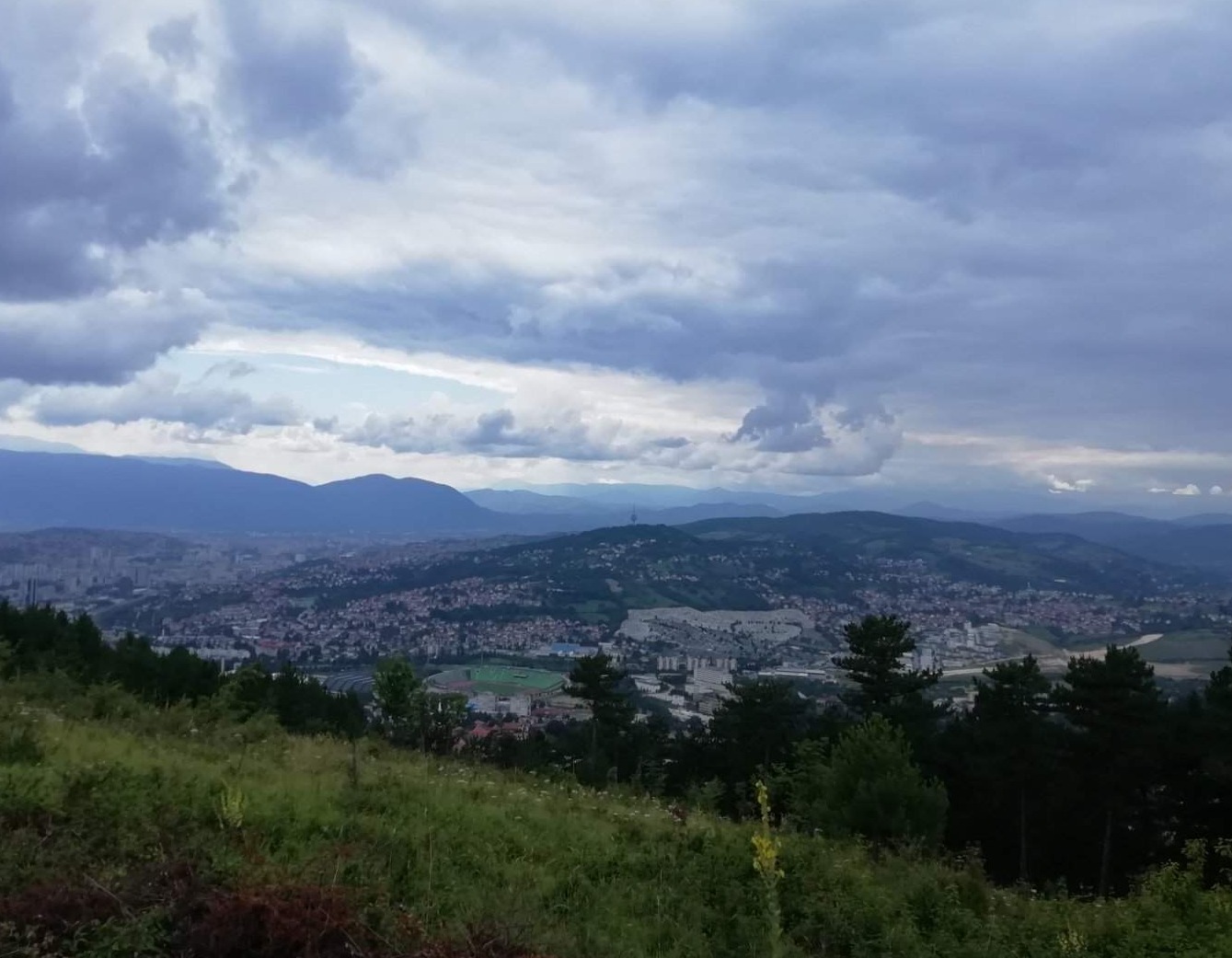 Danas pretežno oblačno: Od utorka poboljšanje vremenskih prilika