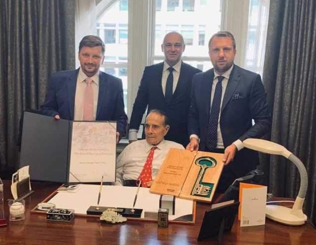 Na današnji dan 1923. godine rođen Robert Bob Dole, dobitnik Ključa Grada Sarajeva