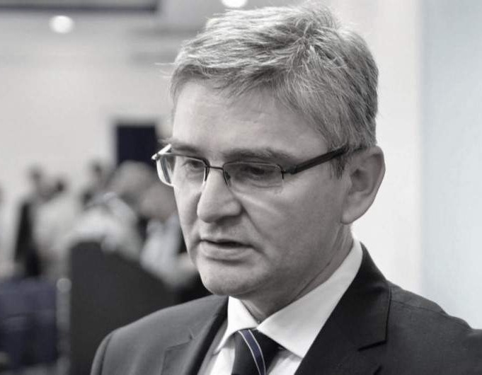 Ispraćaj federalnog ministra Salke Bukvarevića ispred Vlade FBiH