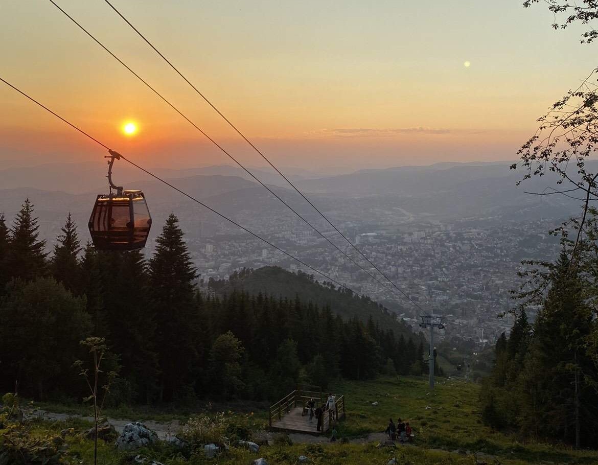 Očekuje vas najljepša panorama Sarajeva: Zalazak sunca na Trebevićkoj žičari!