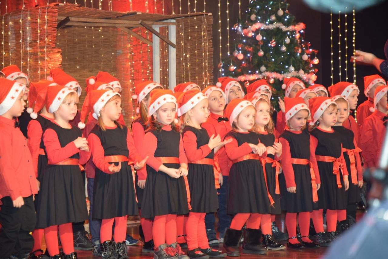 bozic.jpg - Održan jubilarni 20. festival &bdquo;Kao nekad pred Božić 2019&ldquo; 