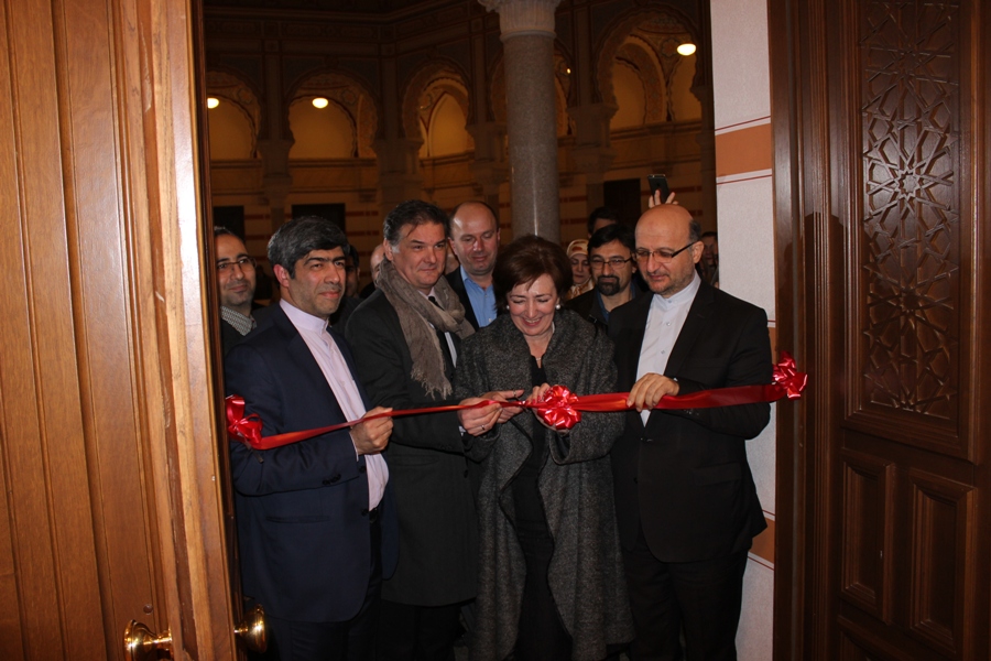 presjecanjem vrpce otvorena izložba iranskih umjetnika