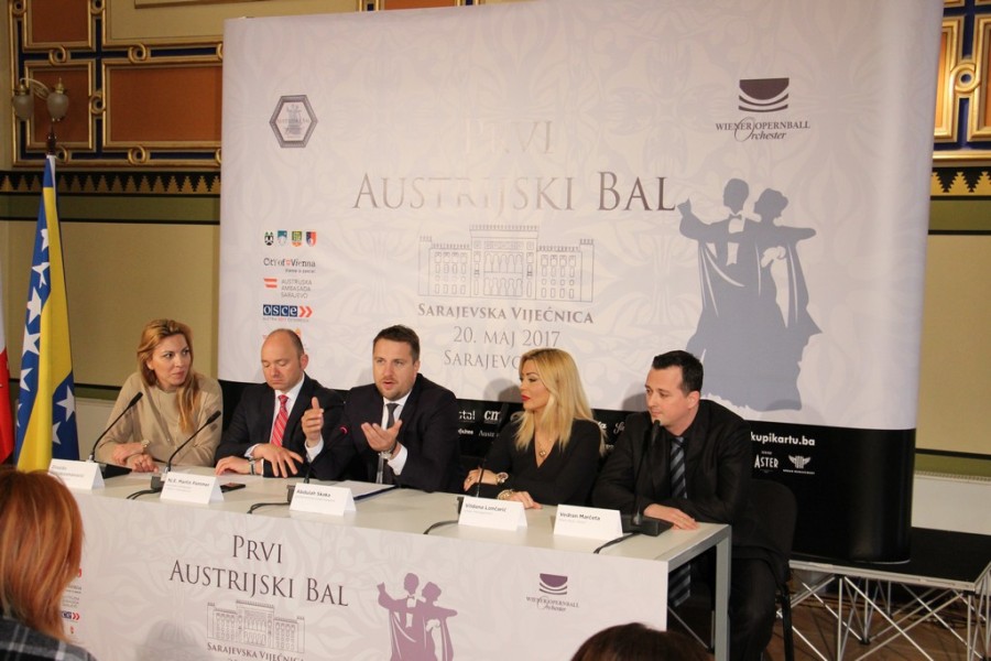 press konf bal 2