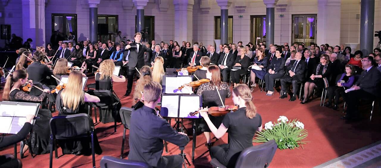 Kamerni orkestar Schnittke izvedbama klasika oduševio publiku u sarajevskoj Vijećnici