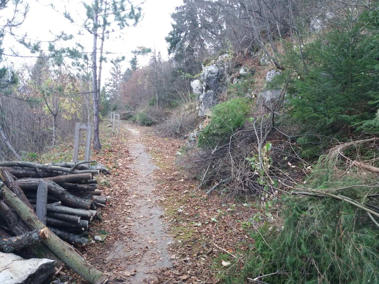 Na Trebeviću se uređuju i prijeratne pješačke staze