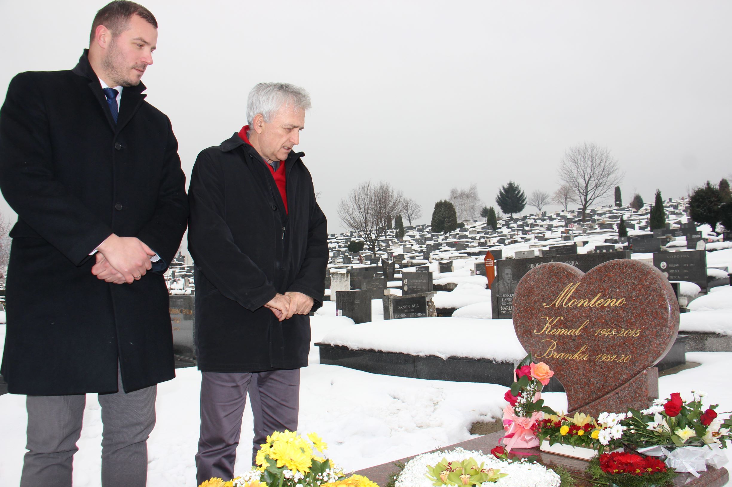 Zamjenik gradonačelnika Trivić položio cvijeće na grob Kemala Montena