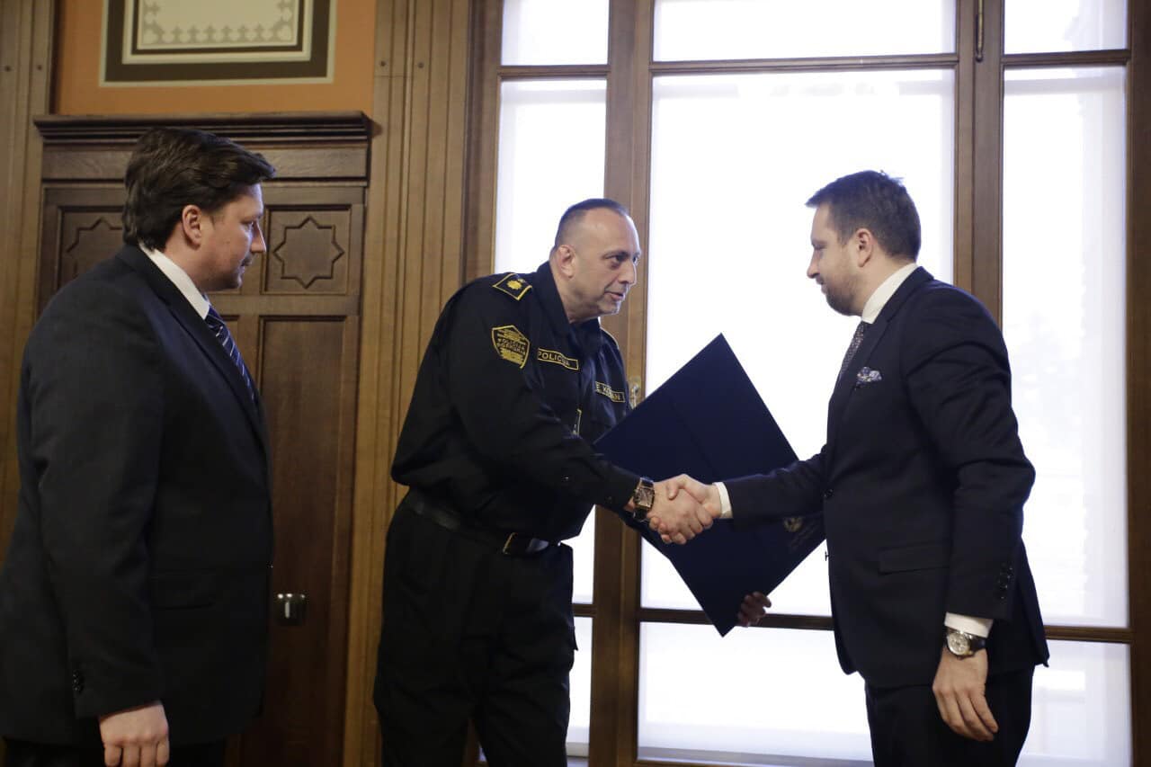 Gradonačelnik Skaka uručio zahvalnice Kormanu i Haliloviću