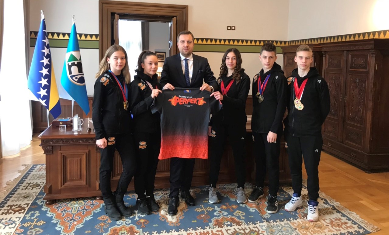 Gradonačelnik Skaka upriličio prijem za članove Karate kluba „Perfekt“